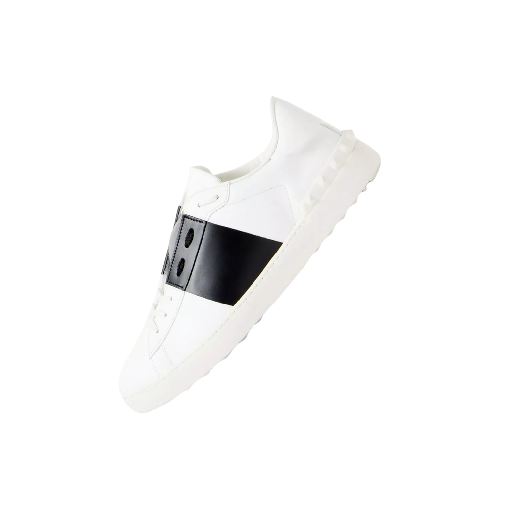 STUDDED | SNEAKER
